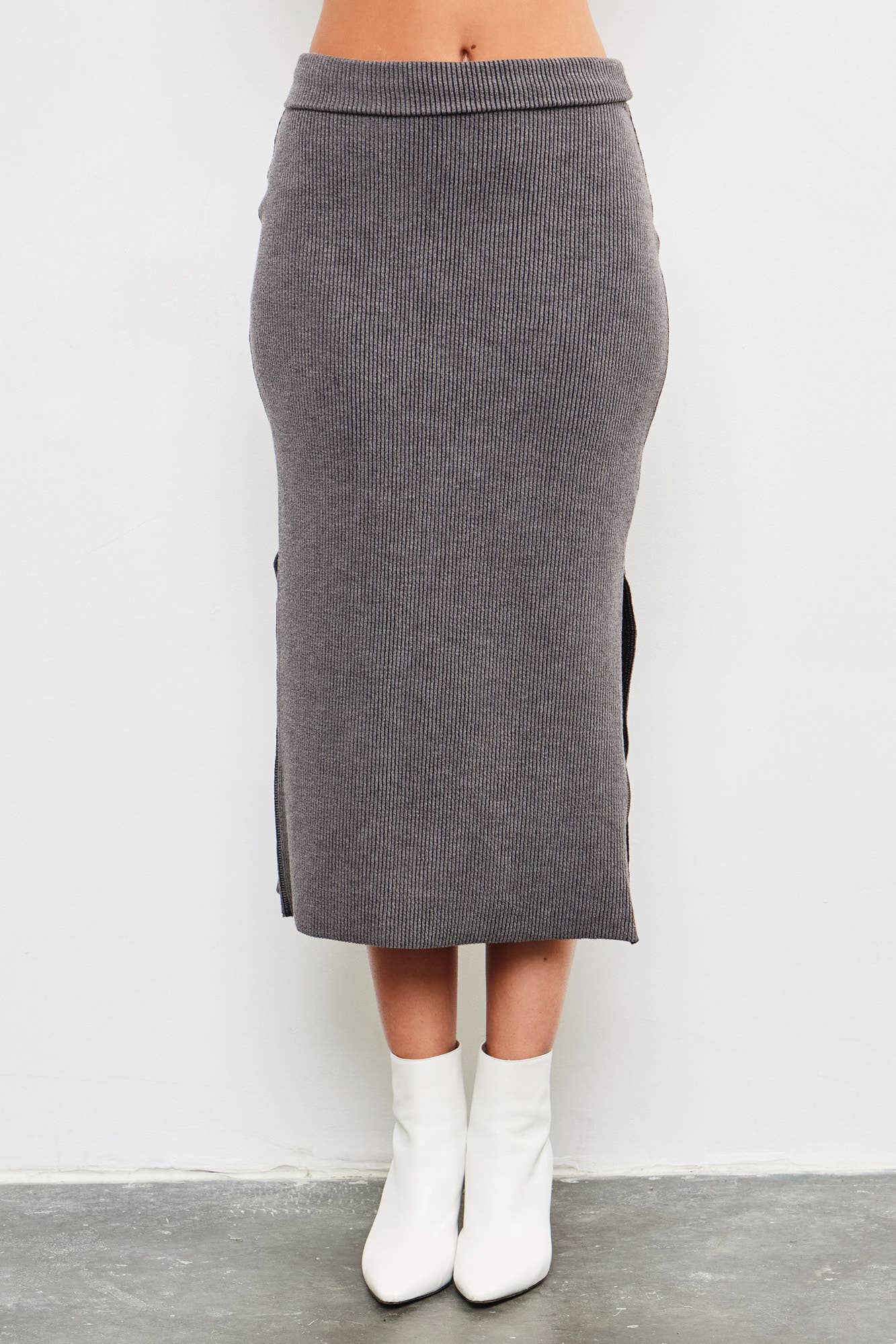 RAVENNA Side Slit Skirt