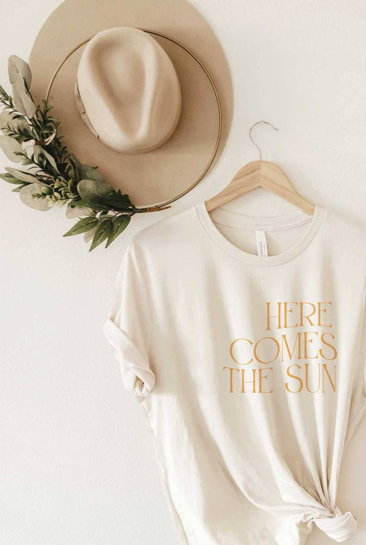 HERE COMES THE SUN Graphic T-Shirt