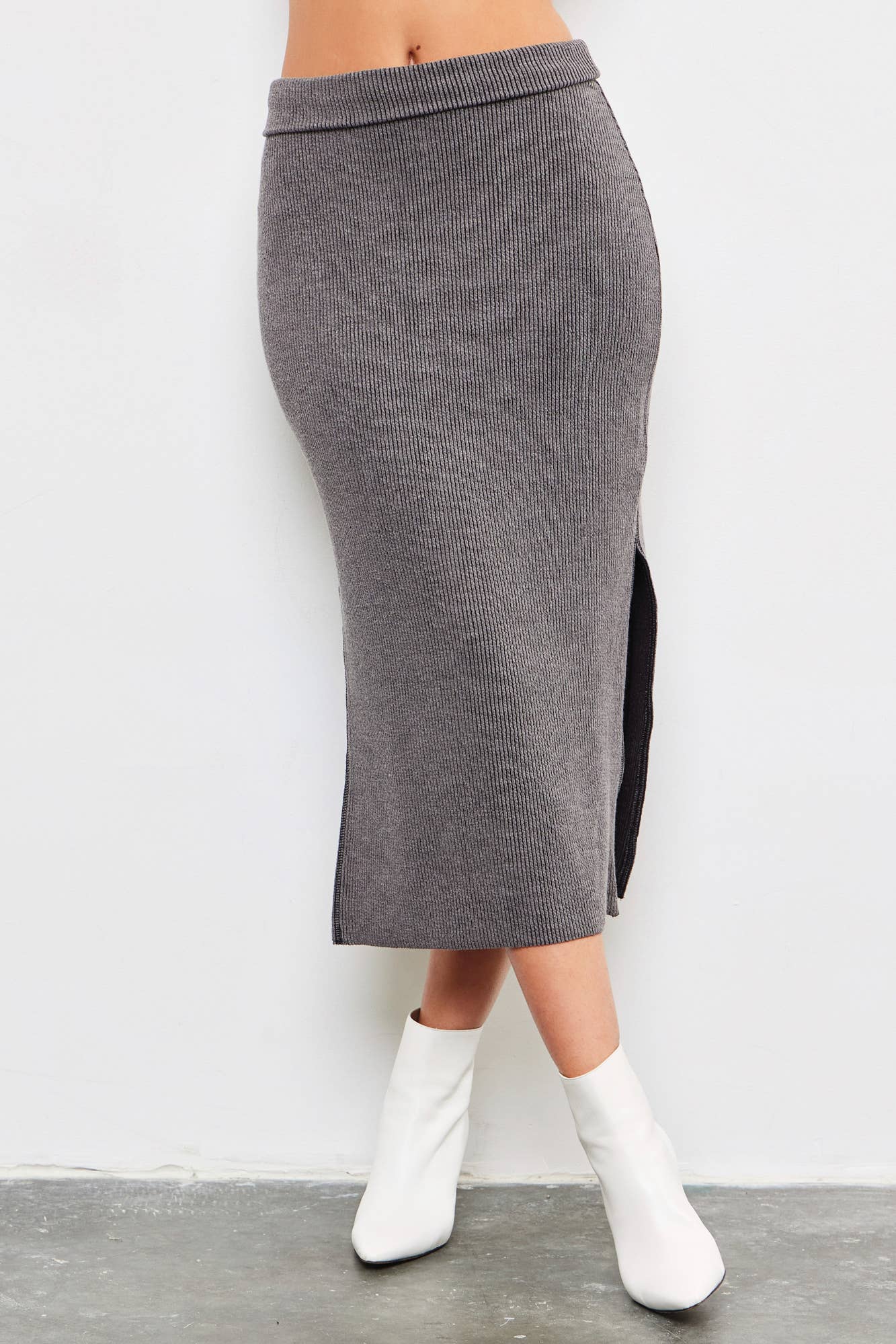 RAVENNA Side Slit Skirt